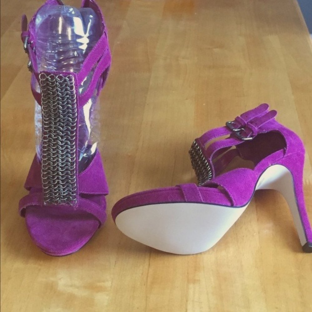 Dolce Vita Fuchsia Suede and Metal Chain Platform
